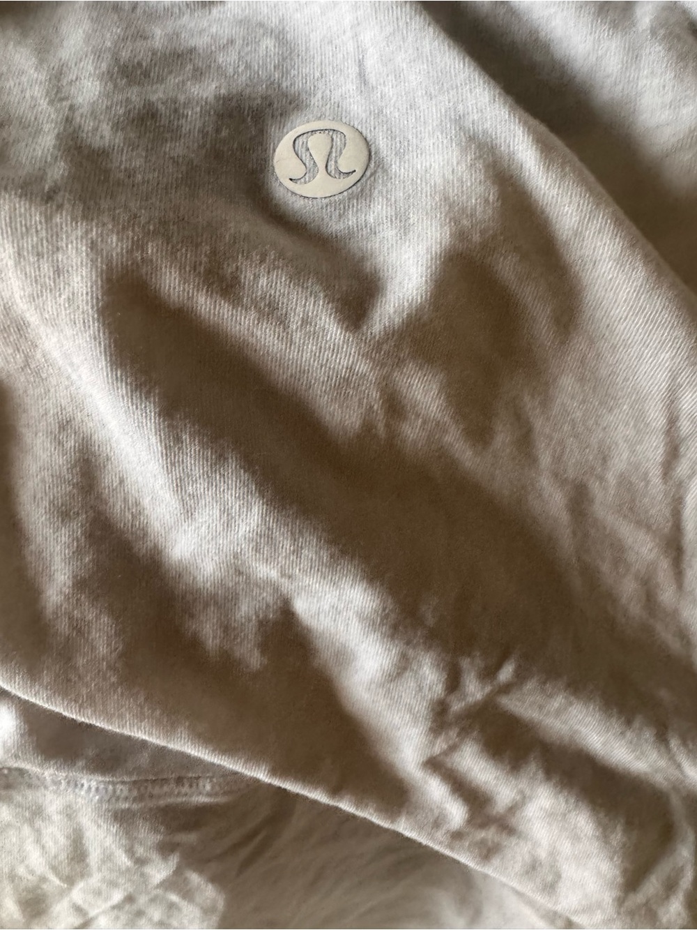 lululemon athletica Light Cream Long Sleeve Top with Reflective Logo size 4